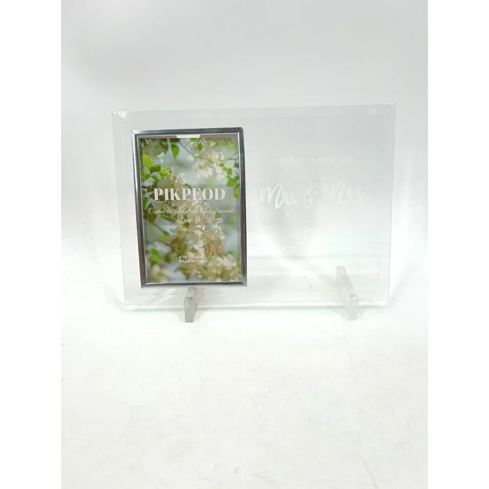 NIB Mr. & Mrs. 2026 Wedding 4x6 Glass Picture Frame Keepsake Engagement Gift